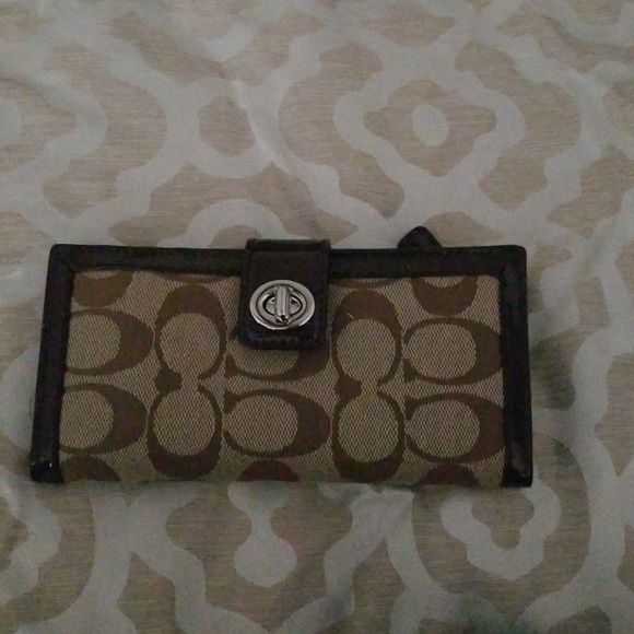 Coach Wallet - Picture 1 of 3